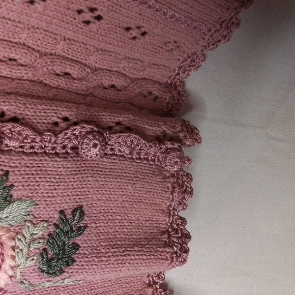 Vintage Sarah Morgan Embroidered mauve Knit Sweater - Picture 7 of 16
